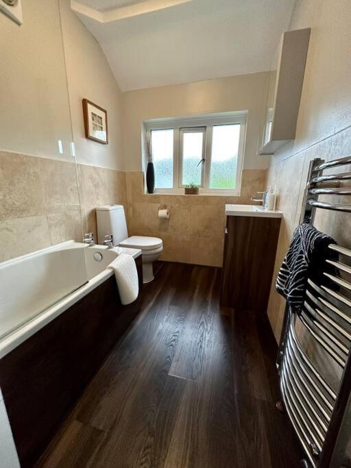 Stunning 5 Bed House In Chapel Allerton, Sleeps 9 Leeds  Exterior foto